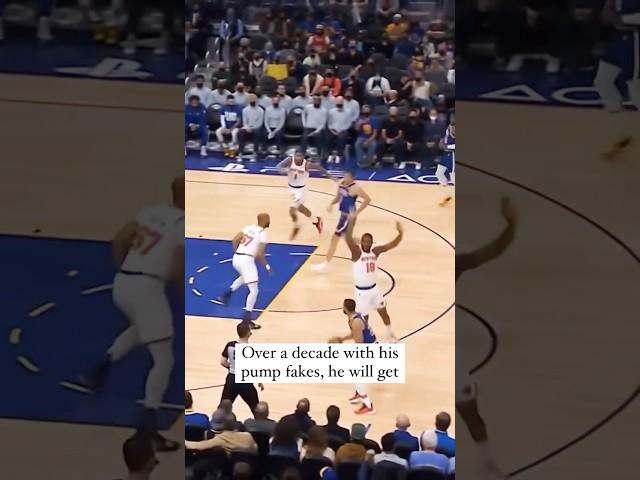 Nikola Jokic’s fake pass crossed up Steph Curry! #shorts #nba #nikolajokic #stephcurry