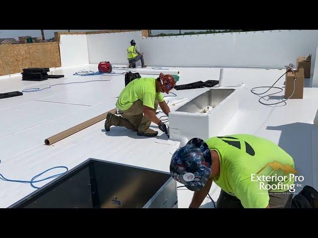 Commercial Roof Installation Process - Chipotle - Fully Adhered membrane