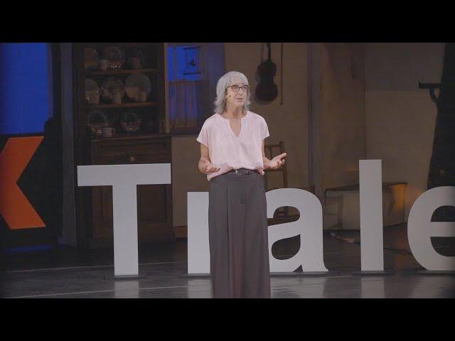 The Simple Secret to Powerful Stories | Thaler Pekar | TEDxTralee