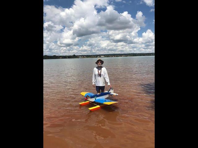 RC Slow Poke Seaplane water landing - Lake Paranoá Brasília, Brazil