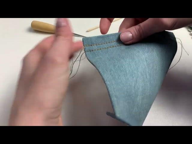 Обработка задних накладных карманов на джинсах