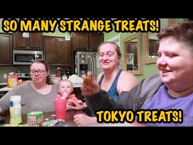 WE TRIED STRAWBERRY BOURBON FLAVORED CHIPS (Tokyo Treats!)