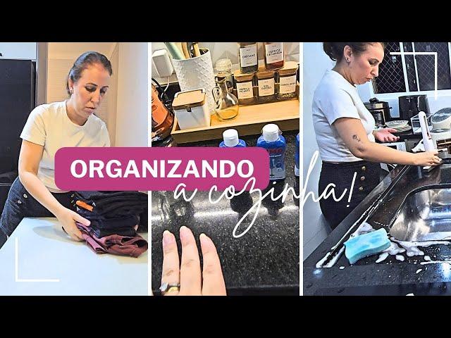 ORGANIZANDO a COZINHA depois do JANTAR| DOBRANDO ROUPAS e COMPREI SECANTE para a LAVA LOUÇAS!