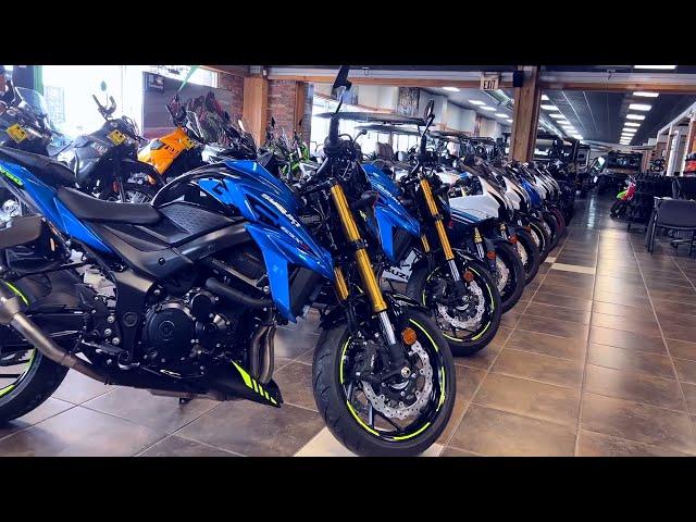 Suzuki GSX-S 750 in Triton Blue and Glass Sparkle Black! A Beautiful Naked Motorcycle!