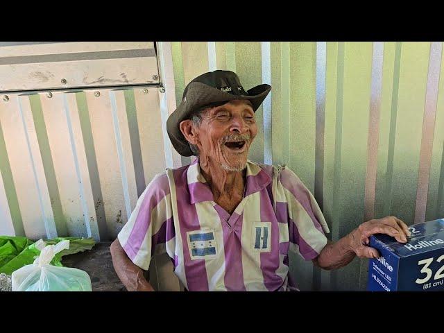 ️ Más regalos  para el abuelito Pablo  Cumpliendo sueños 