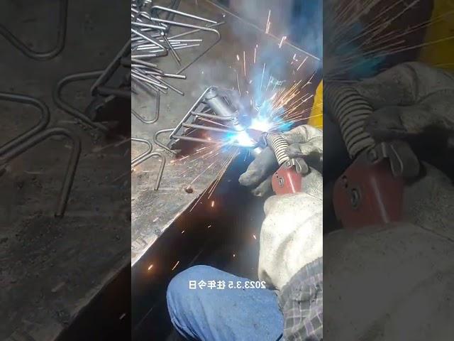 Welding process of a metal product