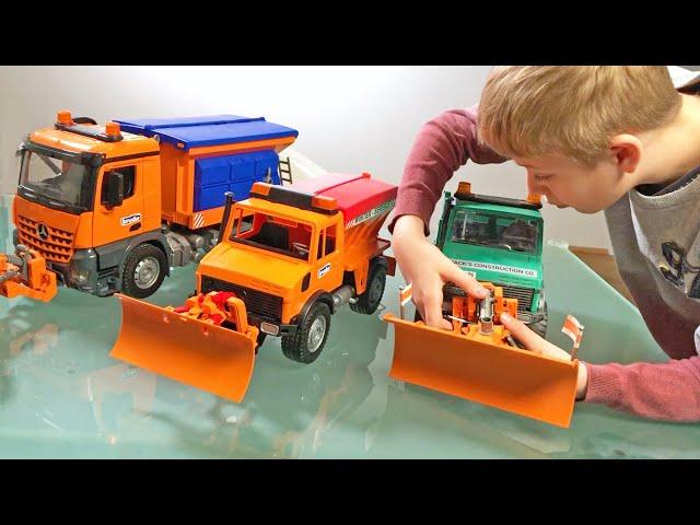 BRUDER TRUCKS unboxing Bruder 02572 - MB-Unimog Winterdienst mit Räumschild