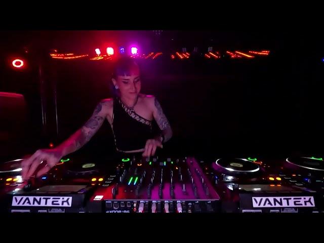 LINDSEY HERBERT | VANTEK |