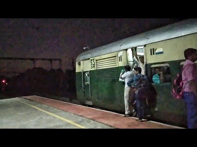 Heavily crowded passenger train accelerates in seconds!