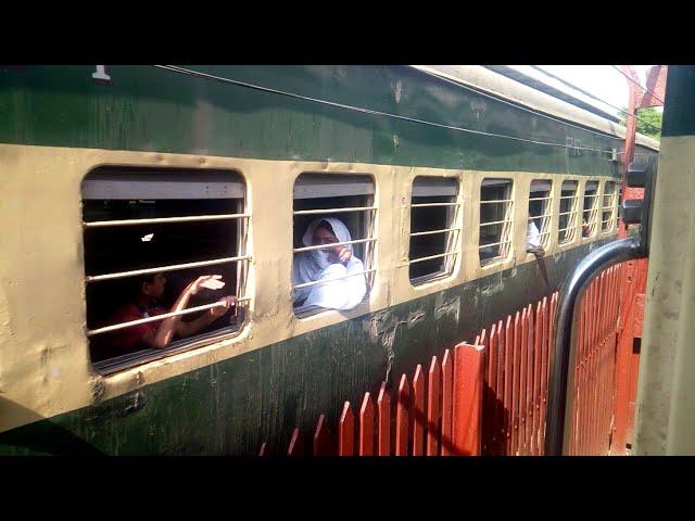 Millat Express train 17 Up Departure from Sargodha Jn Railway Station and heading towards Malakwal