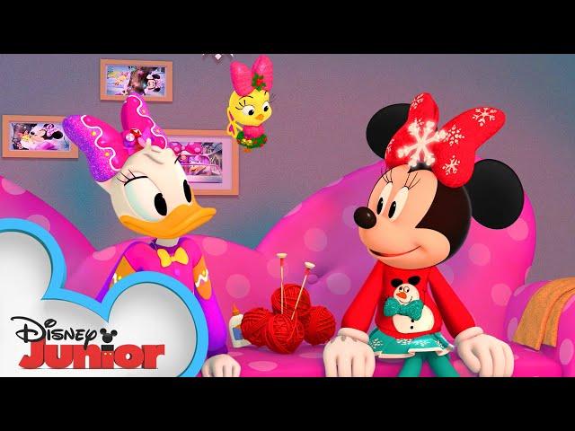 Clarabelle’s Christmas Sweater | Minnie's Bow-Toons    | @disneyjr