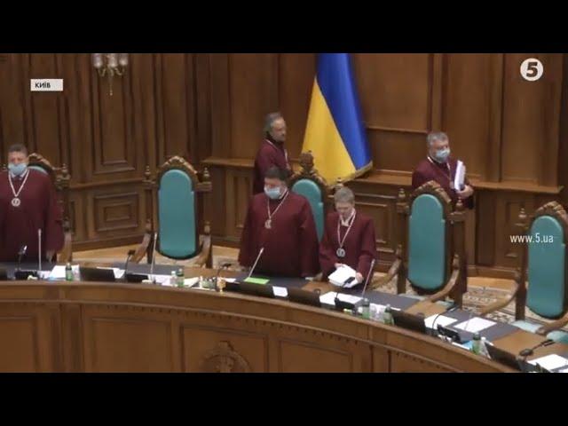 Конституційність "мовного закону": як судді "відшмагали" запитаннями "ексрегіонала" Долженкова