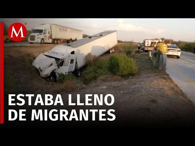 Tráiler con 135 migrantes se accidenta en Sonora; hay 14 lesionados