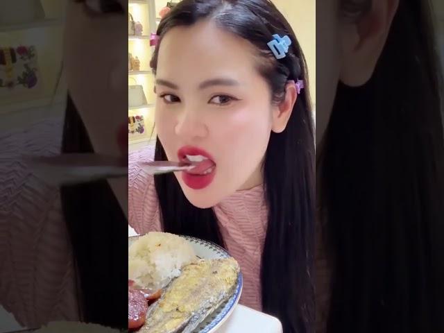 Thơm tho đè bẹp cái đẹp?