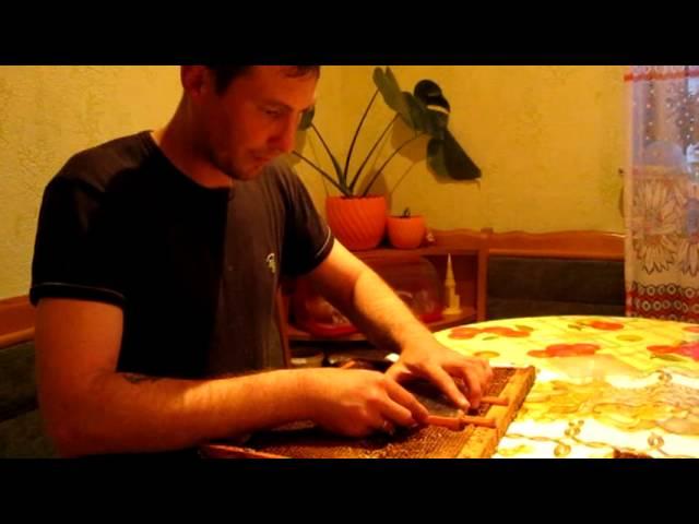 Installation honeycomb for conclusion of the wombs in frame УСТАНОВКА СОТА ДЛЯ  МАТОК