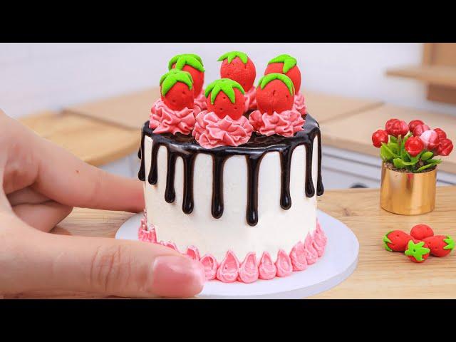 Yummy Chocolate CakeSatisfying Miniature Strawberry Chocolate Cake Decorating Recipes | Coco Cakes