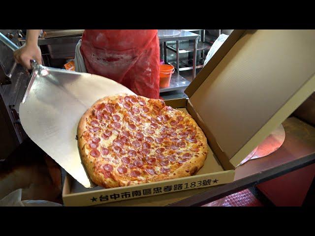 Street Food Giant Handmade Pizza