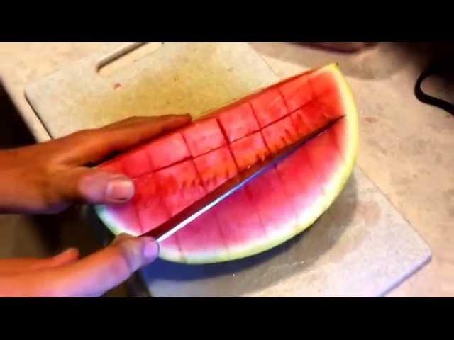 How to cut a watermelon the best way