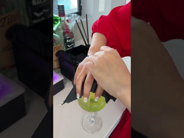 woman show how to wrap glass safely at party  #Shorts