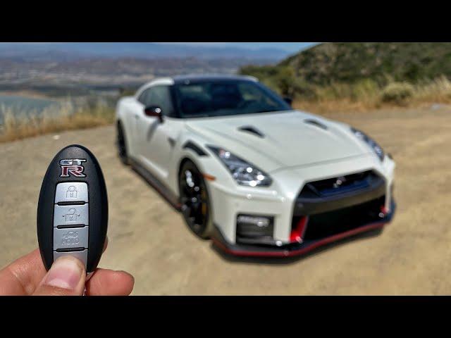 The 2020 Nissan GT-R Nismo is a 600HP Race Car You Can Drive Every Day (In-Depth Review)