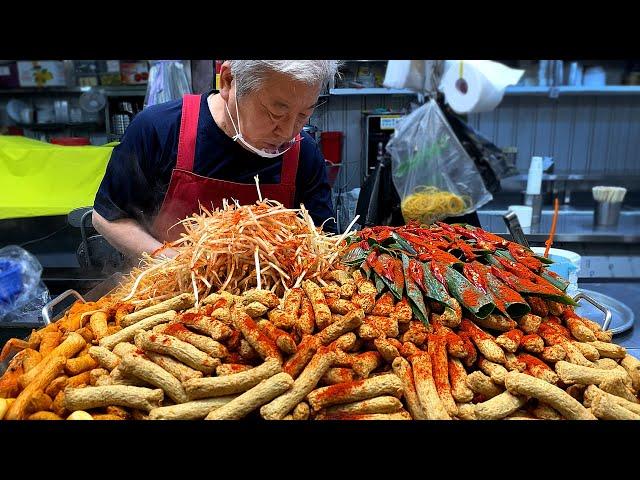 Spicy Seasoned Fish cakes and Korean Dumplings - Korean street food