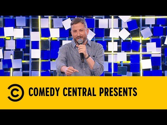 La cattiveria dei pedoni - Francesco Arienzo - Comedy Central Presents