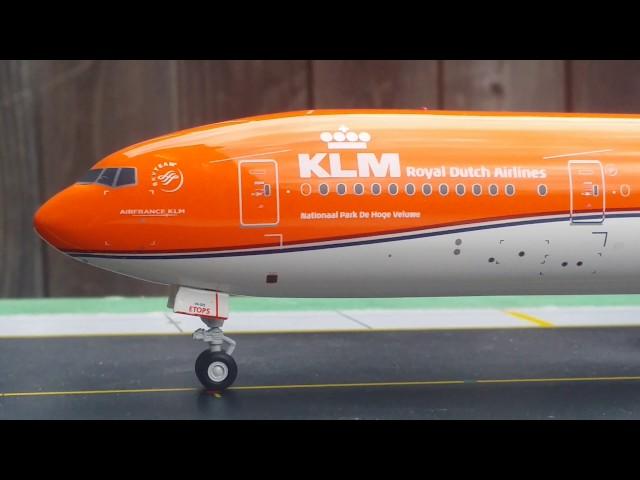 JC Wings 200 KLM Royal Dutch Airlines B777-300ER(Orange Pride Livery)Review