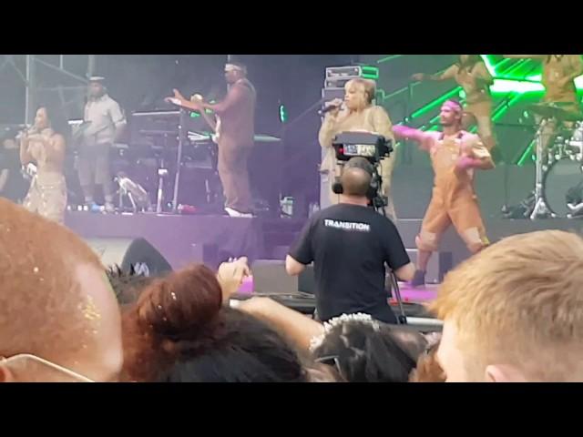 TLC Live at Mighty Hoopla 2018 in London [Part 1] | TLC-Army.com