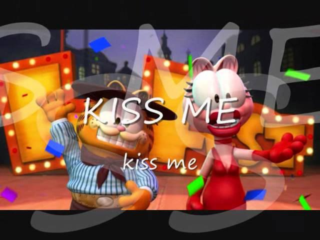 Garfield and Arlene kiss me