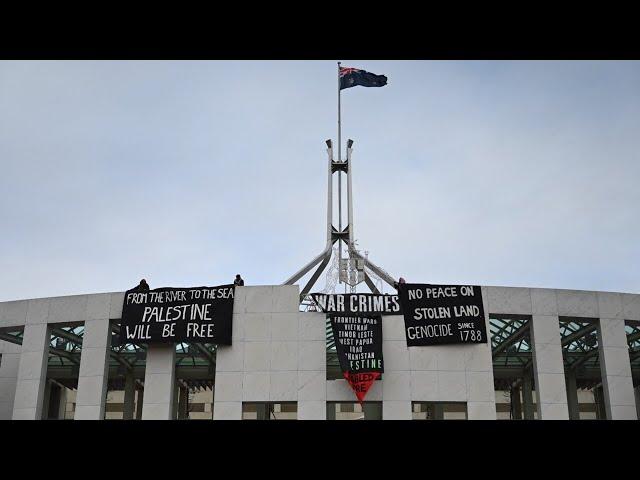 Pro-Palestinian protesters scale Canberra's Parliament House