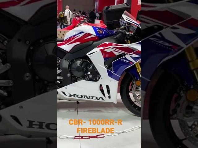 Honda CBR 1000RR-R Fireblade 30th Anniversary