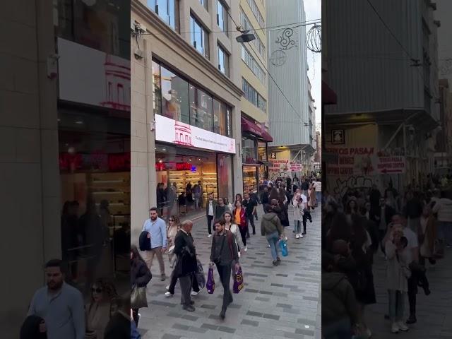 Taksim İstiklal Caddesi #beyoğlu #taksim #istiklalcaddesi