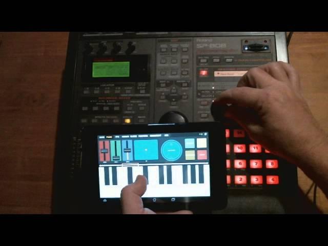 Roland SP808 Groovebox Sampler Demo