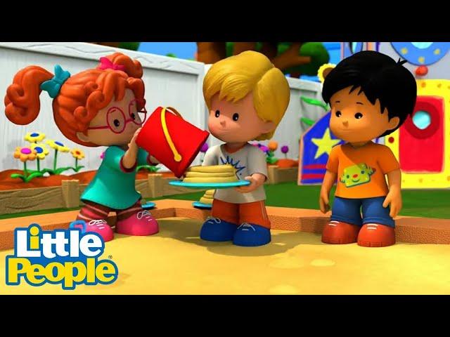 Help us make a Sandcake, Pancake | Little People | Video for kids | WildBrain Little Ones