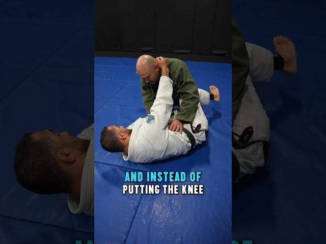 The first Jiu Jitsu sweep you should learn! #jiujitsu #jiujitsutips