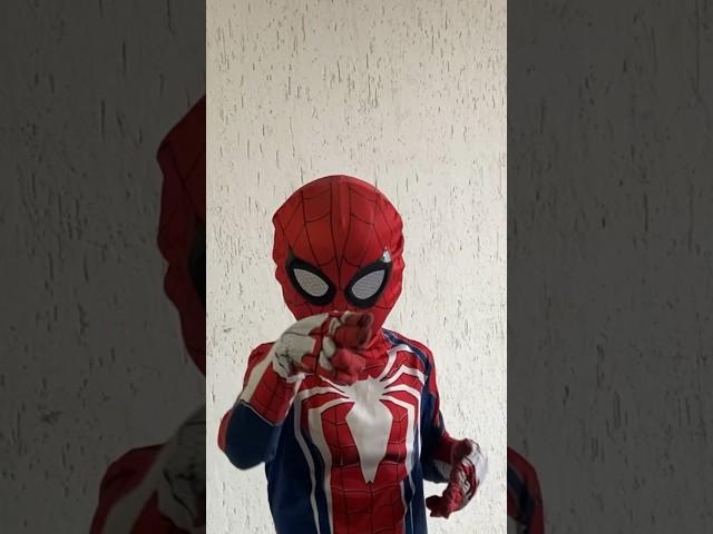 ELE É O HOMEM-ARANHA#shorts