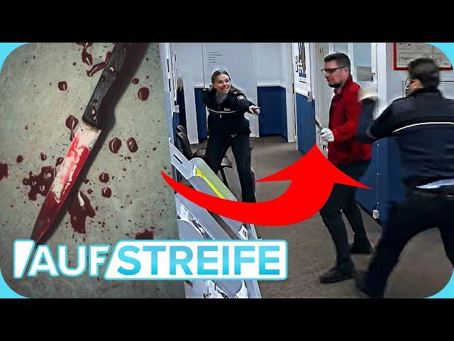 PANIK auf der Wache! 🩸 Mann stürmt mit blutigem Messer auf's Revier! | 1/2 | Auf Streife | SAT.1