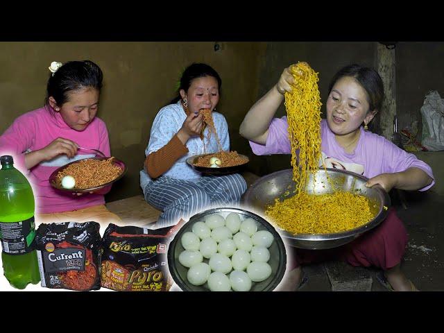 Current 2x Spicy & Quick Pyro Super Hot Noodles with Egg || Egg & Noodles recipe eating #eggnoodles