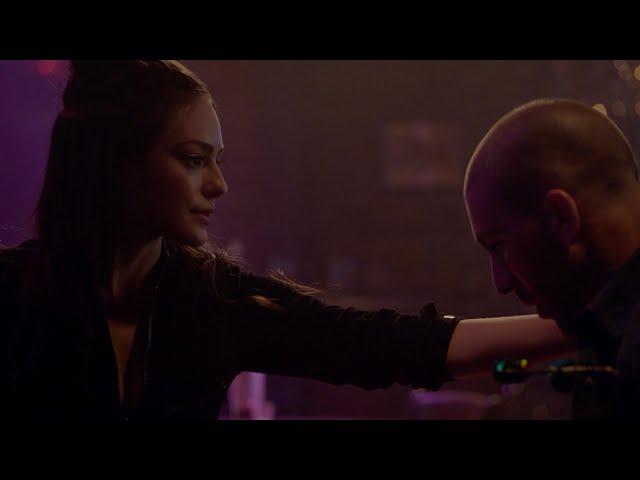 Legacies 4x05 Triad Vampire attacks Rebekah, Hope interrogates him (FULL HD)