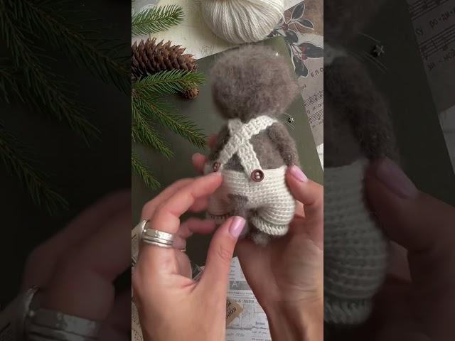 Котёнок в комбезе #crochet #крючком #cat #вязаниекрючком #handmade #вязание #amigurumi #knitting