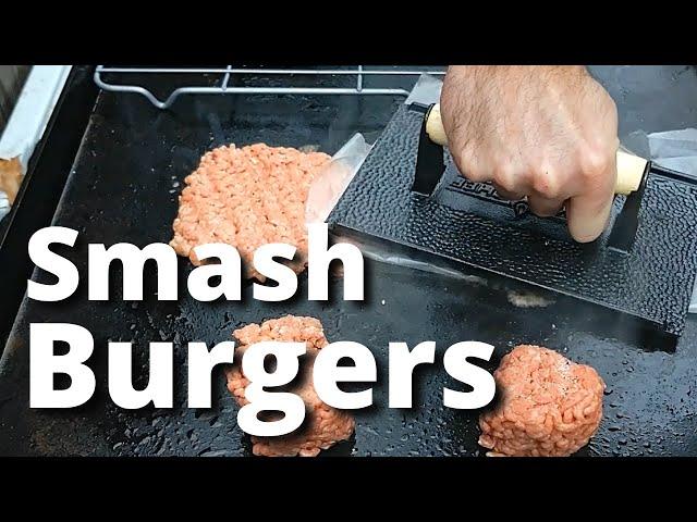BEGINNER SMASHBURGERS ON A GRIDDLE (2 Minutes Tutorial)