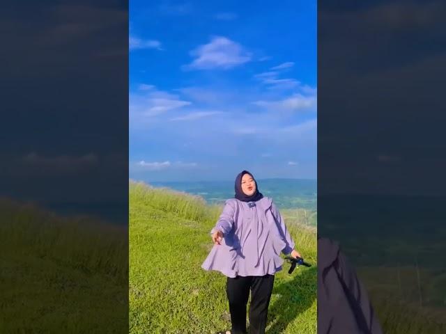 MINI KONSER DI ATAS GUNUNG   #videoshort #shortviral #shorts #shortfeed #sangdewi  #shortyoutube