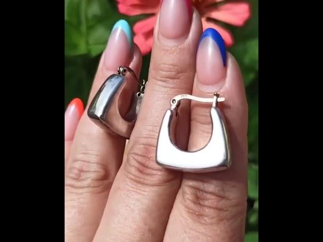 Стильные серебряные серьги  2600р #серьгисеребро #серебряныесерьги