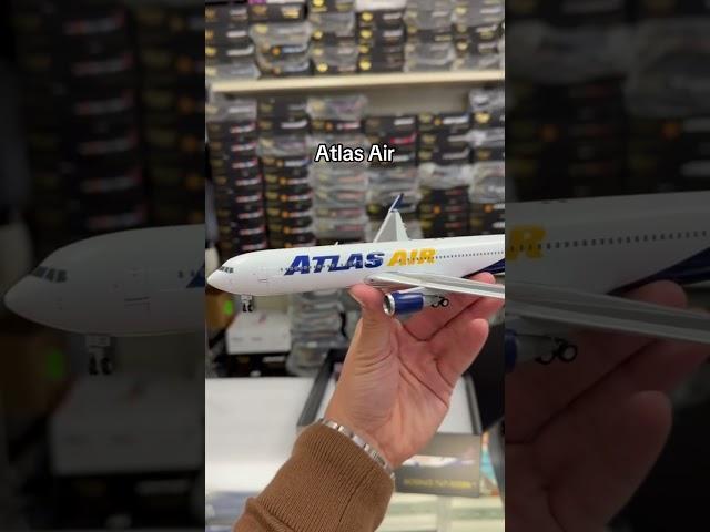 Which airline are you picking?  Link in bio! ️ #plane #planes #gift