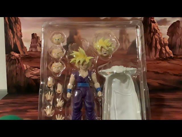 Unboxing and Reviewing Super saiyan Son Gohan the fighter who surpassed Goku