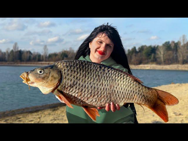 Lonely Beauty Catching Fish in Ukrainian Village! Fresh Carp Baked in Salt