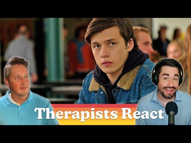 Therapists React to LOVE, SIMON with guest Dr. Elliott Carthy