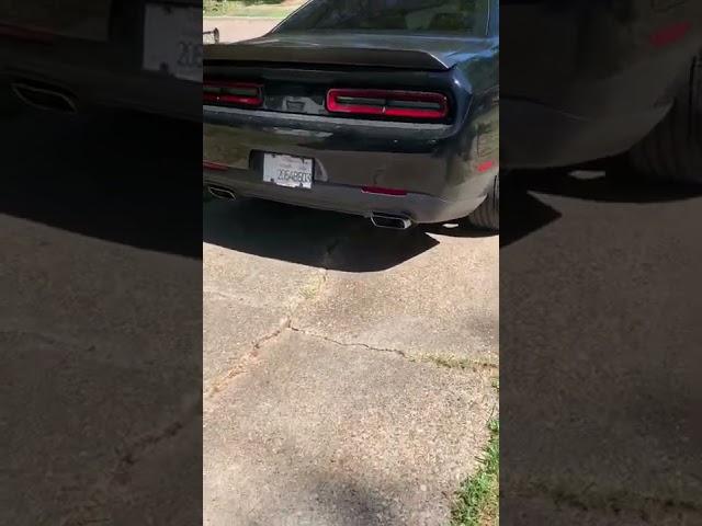 2019 Dodge Challenger RT stock exhaust start up