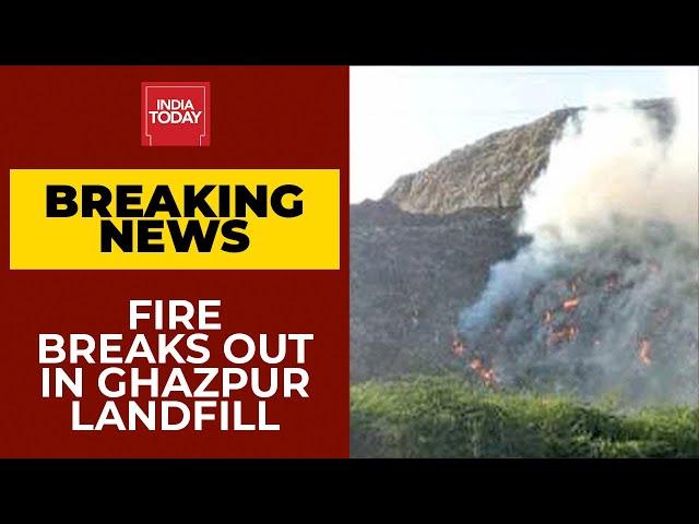 Massive Fire Breaks Out At Ghazipur Landfill Site, Adds To Delhi's Pollution Woes | Breaking News