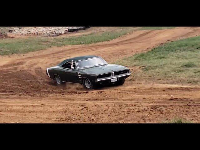 1969 Dodge Charger RT/SE survivor car takes the Jeep off-road challenge at Holley Moparty 2023